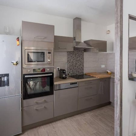 איסטרס Appartement T2 Proche Centre Ville מראה חיצוני תמונה